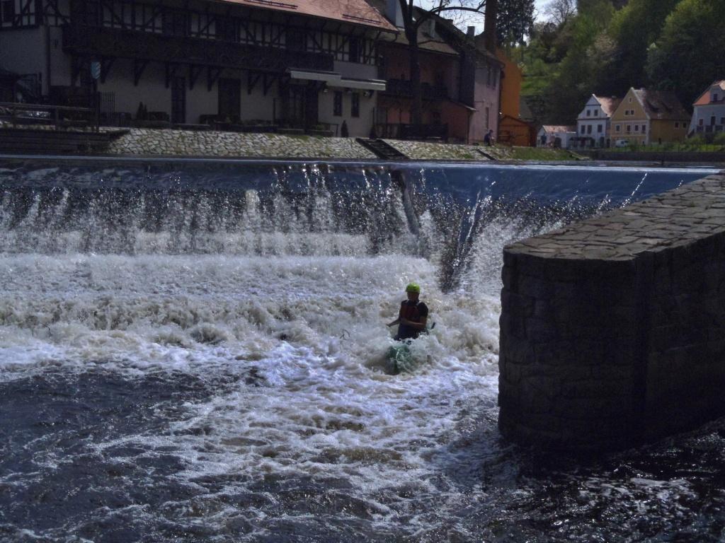 15 Jelení lávka po spádovce